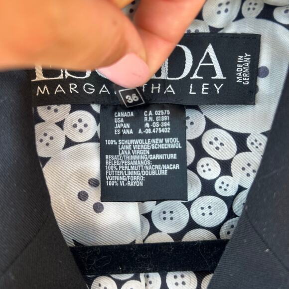 Vintage 90s Escada Margaretha Ley Black Blazer Buttons Wool Jacket 36 Couture 4 - Picture 10 of 13